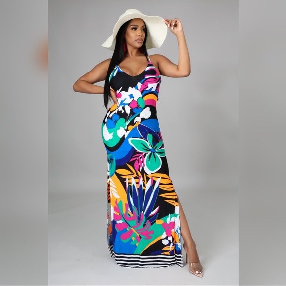 Backless Maxi Dress - Picture 4 of 9